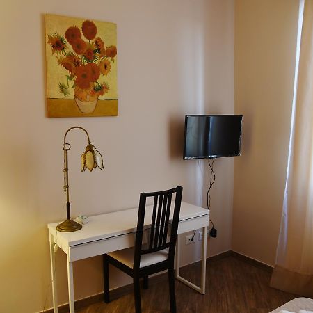 Fabio Guest House Deluxe Рим Екстер'єр фото